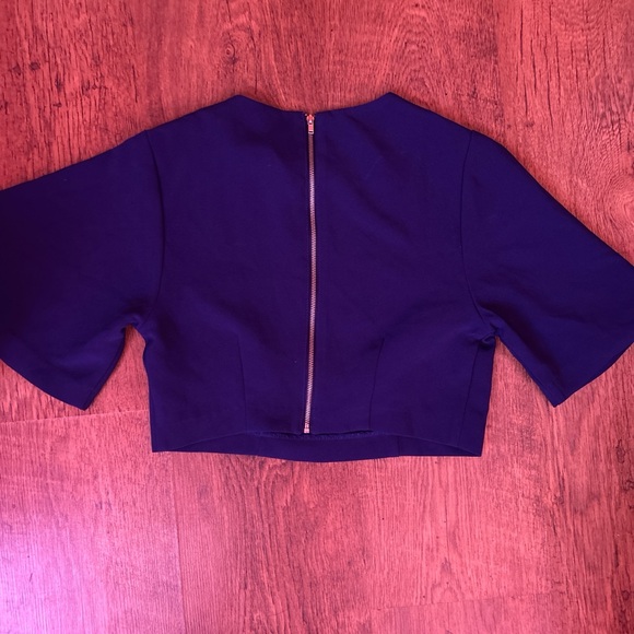 BLUE FOREVER 21 CROP TOP - Picture 2 of 3